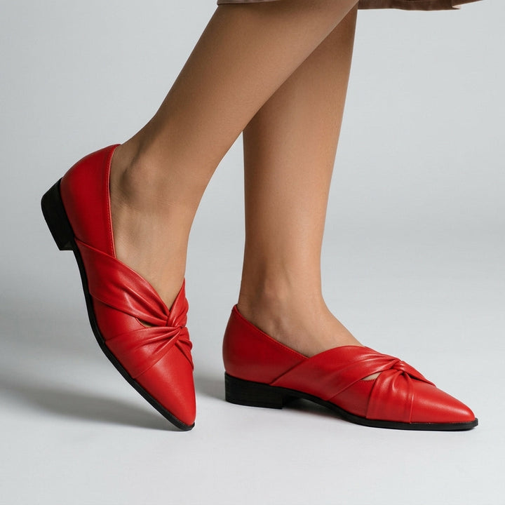Elle Knotted Pointed Flat