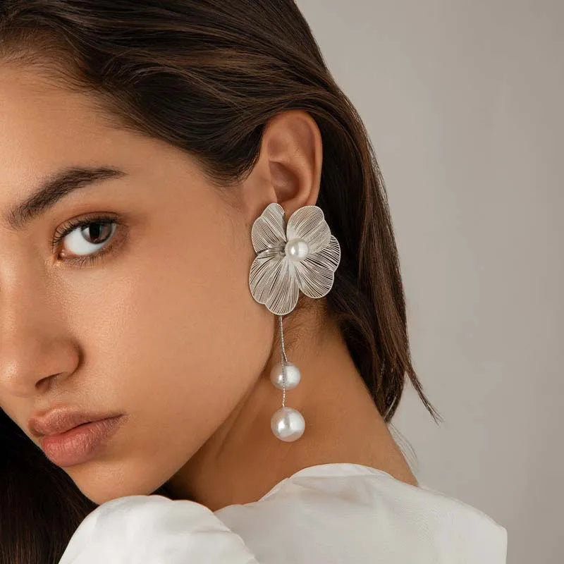 Velour Orchid Pearl Earrings