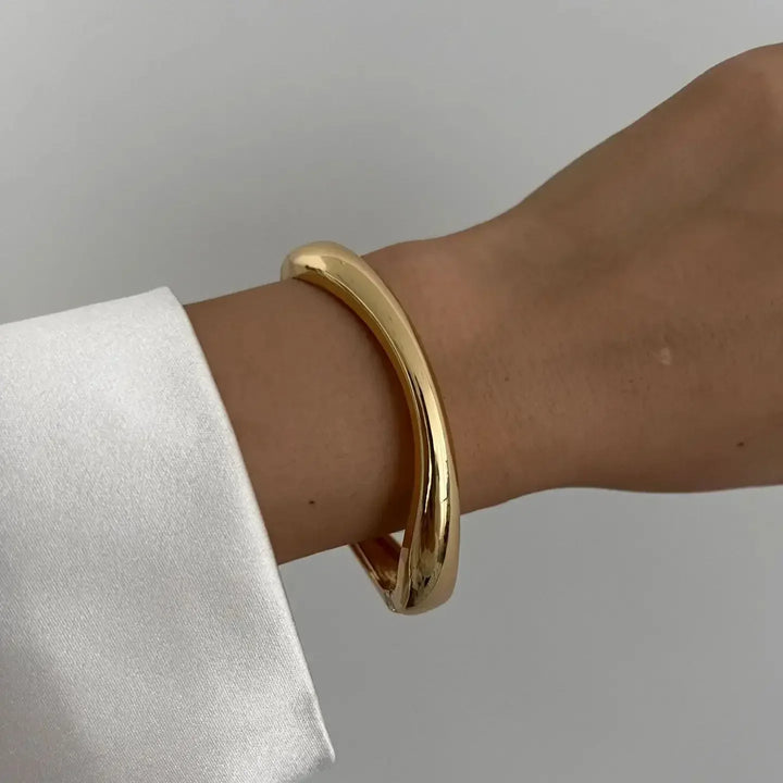 Velour Ronde Bangle