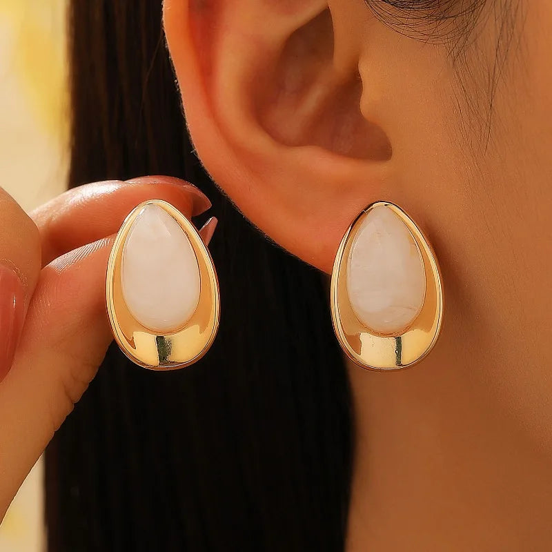 Velour Élan Earrings