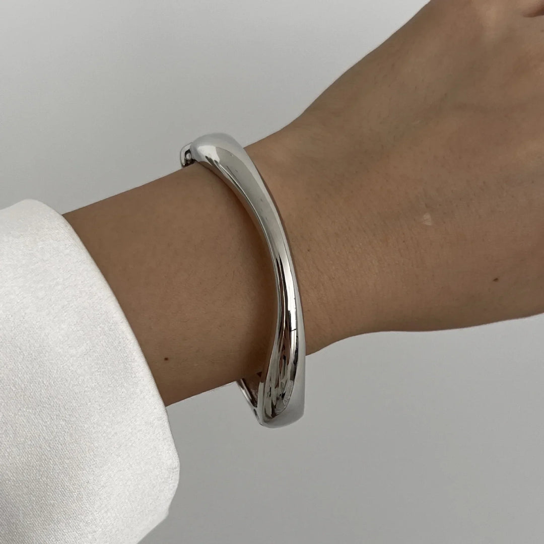 Velour Ronde Bangle