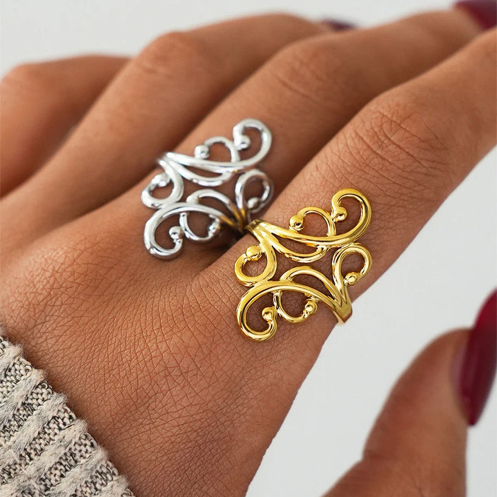 Velour Nouveau Ring