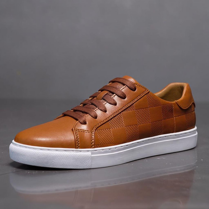 Riley Leather Low Top Sneaker