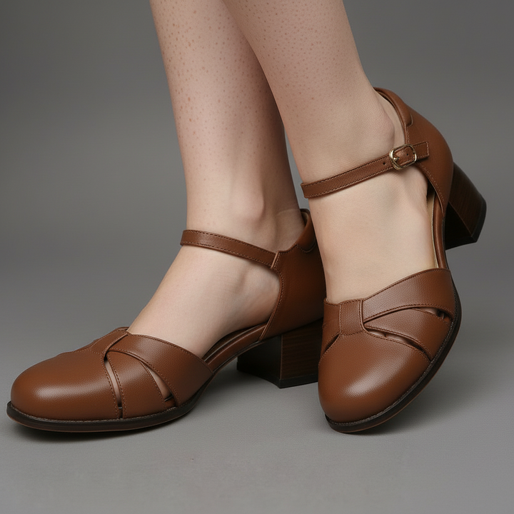 Cassidy Closed Toe Sandal