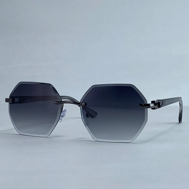 Alex Diamond Cut Rays